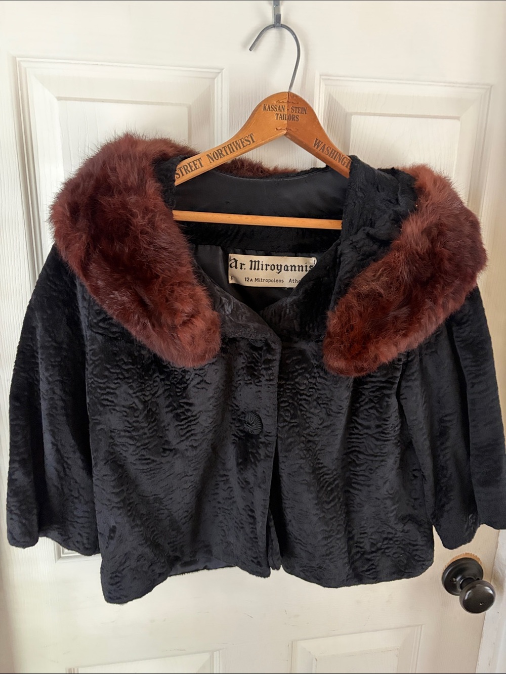 Dr. Miroyanis Black Short Coat with Brown Fur Collar